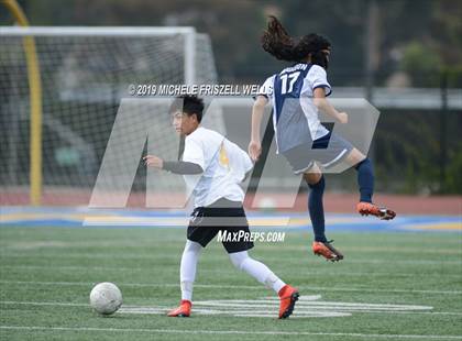 Thumbnail 2 in Madison vs. Mount Miguel (Grossmont Holiday Tournament) photogallery.