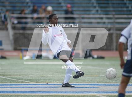 Thumbnail 3 in Madison vs. Mount Miguel (Grossmont Holiday Tournament) photogallery.