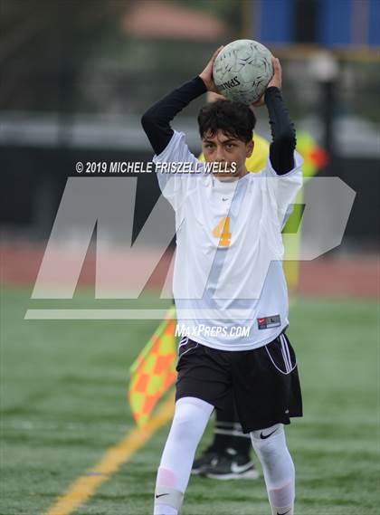 Thumbnail 3 in Madison vs. Mount Miguel (Grossmont Holiday Tournament) photogallery.