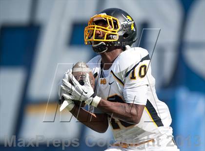 Thumbnail 2 in St. Augustine vs. Mission Bay (CIF SDS D2 Final) photogallery.