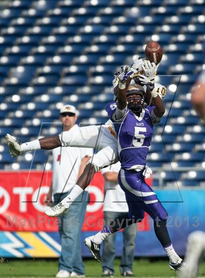 Thumbnail 1 in St. Augustine vs. Mission Bay (CIF SDS D2 Final) photogallery.