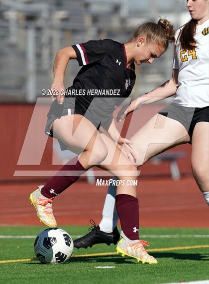 Thumbnail 3 in Klein Oak vs A&M Consolidated (College Station Classic) photogallery.