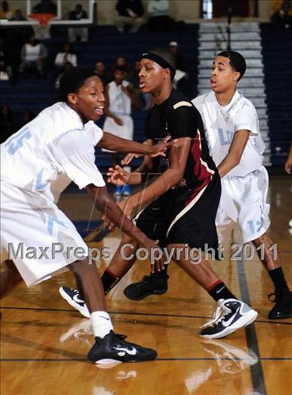 Thumbnail 3 in Columbia vs. Lee photogallery.