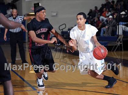 Thumbnail 2 in Columbia vs. Lee photogallery.