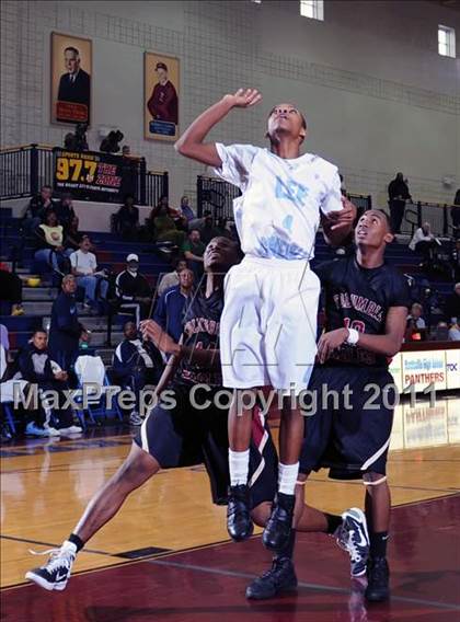 Thumbnail 3 in Columbia vs. Lee photogallery.