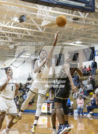 Thumbnail 3 in Harnett Central @ E.E. Smith photogallery.