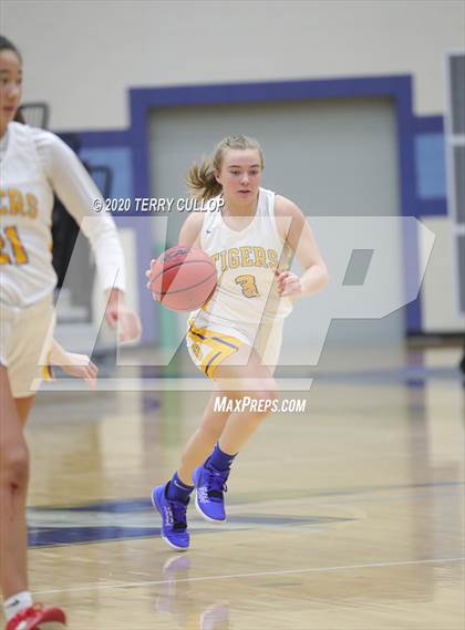 Thumbnail 1 in Westlake vs. Orem photogallery.