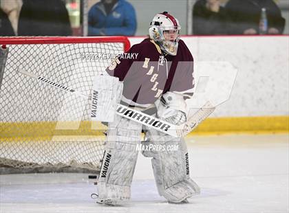 Thumbnail 3 in Eastern CT Eagles @ North Haven (CIAC DII 1st Round) photogallery.