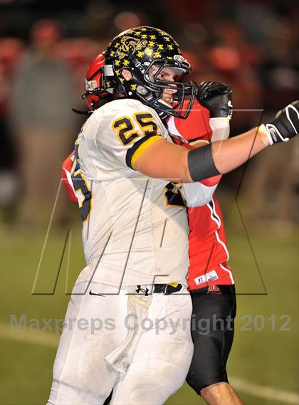 Thumbnail 2 in Kilgore vs. Stephenville (UIL 3A Division 1 Semifinals) photogallery.