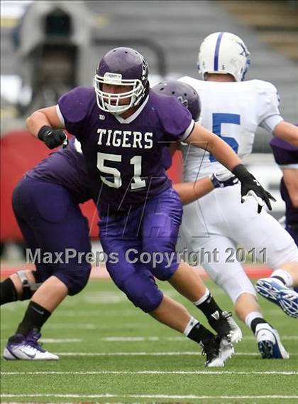 Thumbnail 2 in St. Xavier vs. Pickerington Central (Kirk Herbstreit National Kickoff Classic) photogallery.