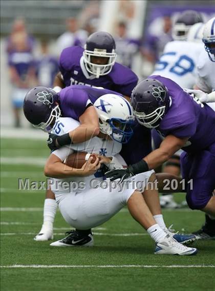 Thumbnail 1 in St. Xavier vs. Pickerington Central (Kirk Herbstreit National Kickoff Classic) photogallery.