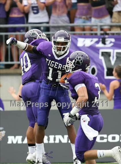 Thumbnail 1 in St. Xavier vs. Pickerington Central (Kirk Herbstreit National Kickoff Classic) photogallery.
