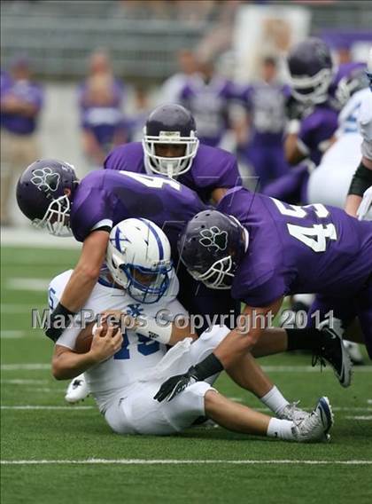 Thumbnail 2 in St. Xavier vs. Pickerington Central (Kirk Herbstreit National Kickoff Classic) photogallery.