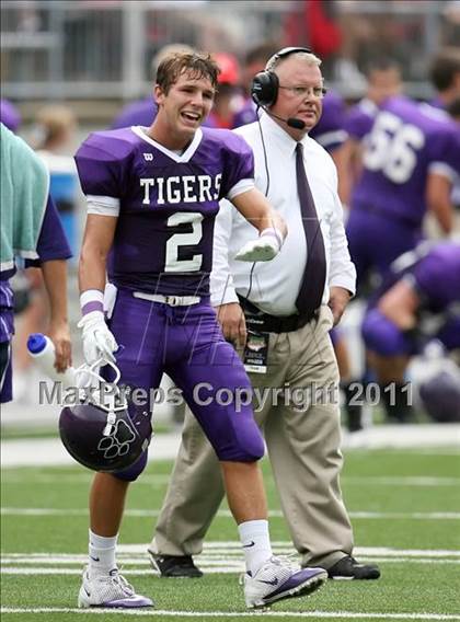 Thumbnail 2 in St. Xavier vs. Pickerington Central (Kirk Herbstreit National Kickoff Classic) photogallery.