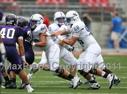 Thumbnail 2 in St. Xavier vs. Pickerington Central (Kirk Herbstreit National Kickoff Classic) photogallery.