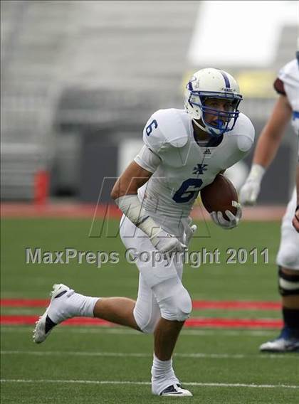 Thumbnail 1 in St. Xavier vs. Pickerington Central (Kirk Herbstreit National Kickoff Classic) photogallery.