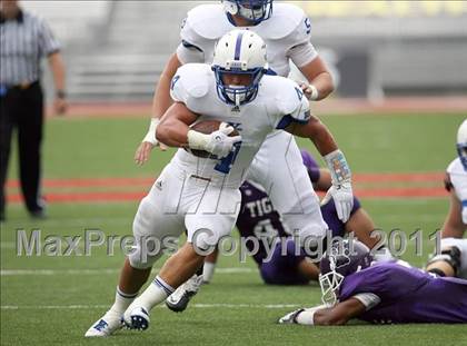 Thumbnail 1 in St. Xavier vs. Pickerington Central (Kirk Herbstreit National Kickoff Classic) photogallery.