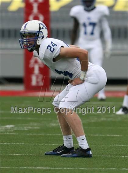 Thumbnail 3 in St. Xavier vs. Pickerington Central (Kirk Herbstreit National Kickoff Classic) photogallery.