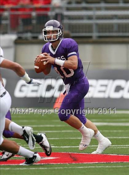 Thumbnail 3 in St. Xavier vs. Pickerington Central (Kirk Herbstreit National Kickoff Classic) photogallery.