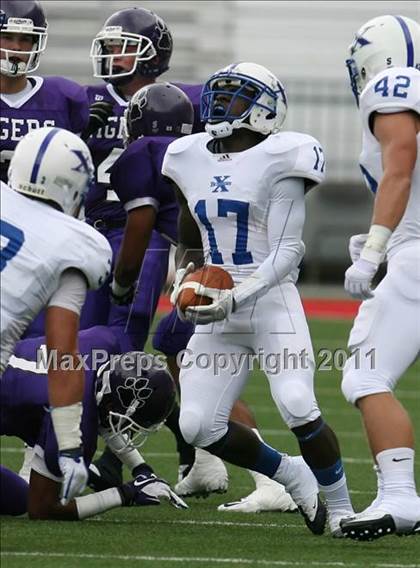 Thumbnail 1 in St. Xavier vs. Pickerington Central (Kirk Herbstreit National Kickoff Classic) photogallery.