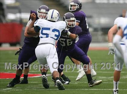 Thumbnail 2 in St. Xavier vs. Pickerington Central (Kirk Herbstreit National Kickoff Classic) photogallery.