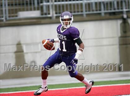 Thumbnail 1 in St. Xavier vs. Pickerington Central (Kirk Herbstreit National Kickoff Classic) photogallery.