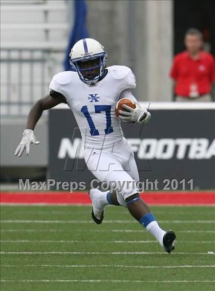 Thumbnail 3 in St. Xavier vs. Pickerington Central (Kirk Herbstreit National Kickoff Classic) photogallery.