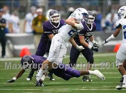 Thumbnail 3 in St. Xavier vs. Pickerington Central (Kirk Herbstreit National Kickoff Classic) photogallery.