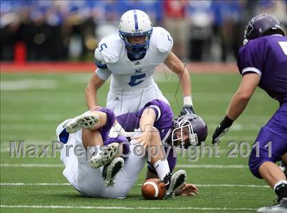 Thumbnail 3 in St. Xavier vs. Pickerington Central (Kirk Herbstreit National Kickoff Classic) photogallery.