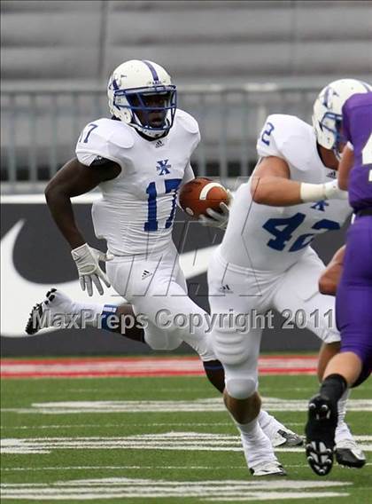Thumbnail 1 in St. Xavier vs. Pickerington Central (Kirk Herbstreit National Kickoff Classic) photogallery.