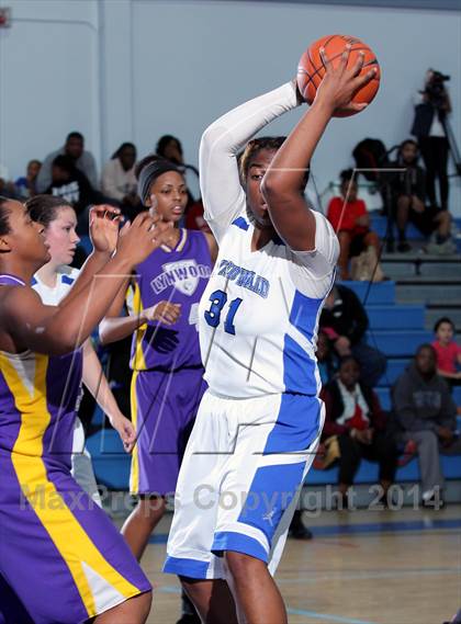 Thumbnail 1 in Lynwood vs. Windward  (Palisades Beach Invitational) photogallery.