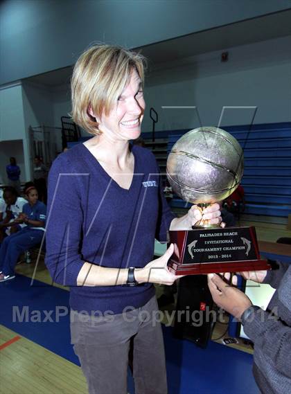 Thumbnail 3 in Lynwood vs. Windward  (Palisades Beach Invitational) photogallery.
