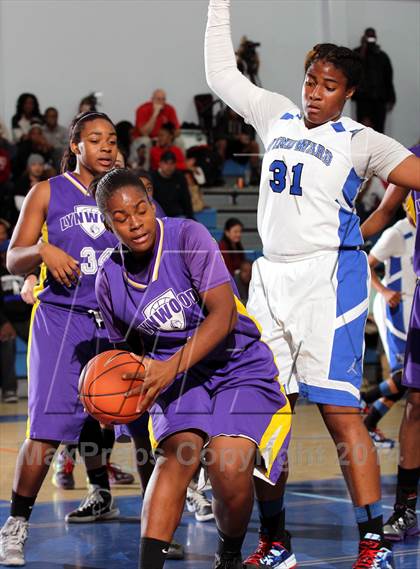 Thumbnail 3 in Lynwood vs. Windward  (Palisades Beach Invitational) photogallery.