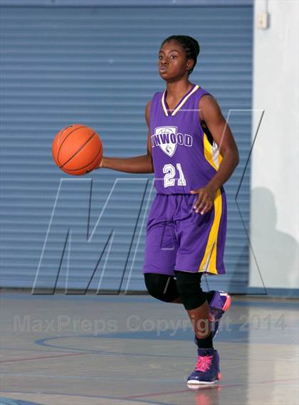 Thumbnail 1 in Lynwood vs. Windward  (Palisades Beach Invitational) photogallery.