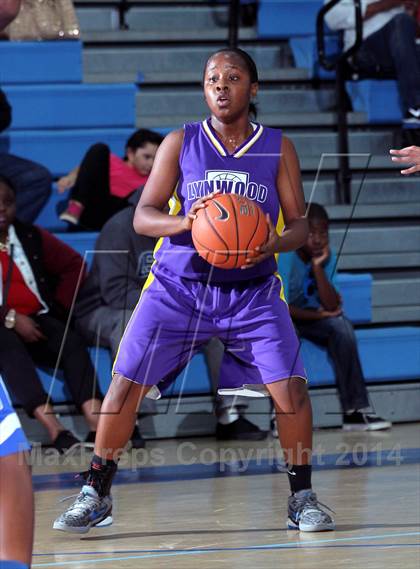 Thumbnail 2 in Lynwood vs. Windward  (Palisades Beach Invitational) photogallery.