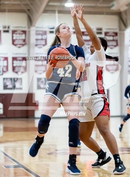 Thumbnail 2 in Stevens vs. Highland Park (46TH ANNUAL BARBARA HARVEY JAGUAR CLASSIC) photogallery.
