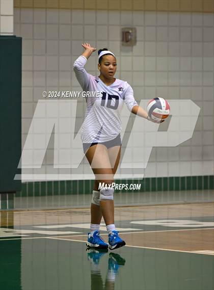 Thumbnail 3 in Alpharetta vs. Norcross (GHSA 6A Semifinal) photogallery.