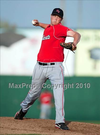 Thumbnail 1 in Redlands East Valley vs. Eisenhower (County Clash) photogallery.