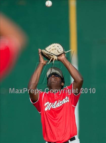 Thumbnail 1 in Redlands East Valley vs. Eisenhower (County Clash) photogallery.