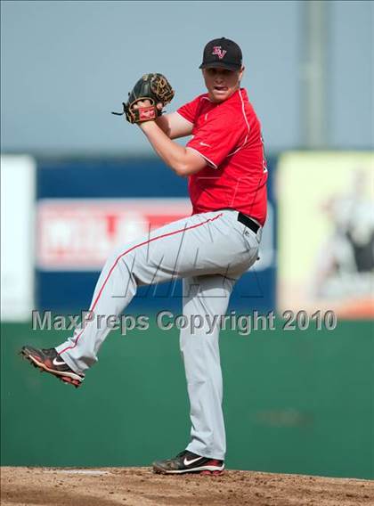 Thumbnail 3 in Redlands East Valley vs. Eisenhower (County Clash) photogallery.