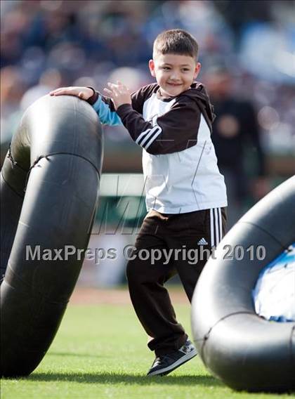 Thumbnail 1 in Redlands East Valley vs. Eisenhower (County Clash) photogallery.