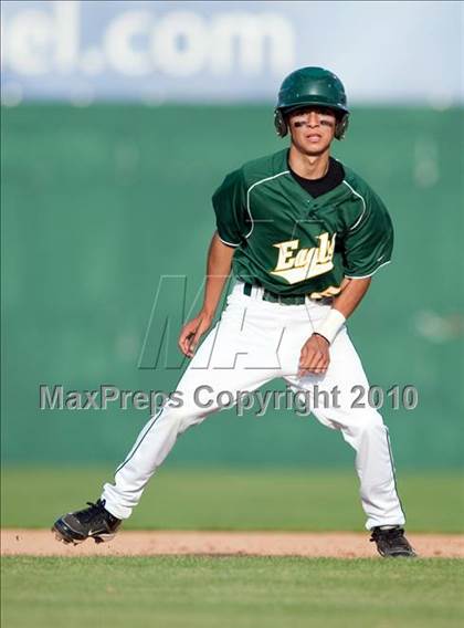 Thumbnail 3 in Redlands East Valley vs. Eisenhower (County Clash) photogallery.