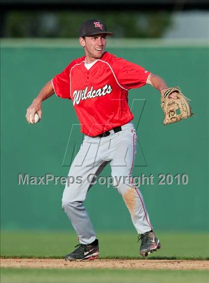 Thumbnail 2 in Redlands East Valley vs. Eisenhower (County Clash) photogallery.