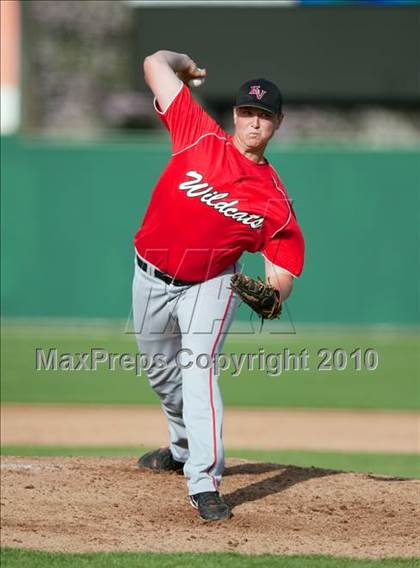 Thumbnail 3 in Redlands East Valley vs. Eisenhower (County Clash) photogallery.