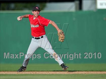 Thumbnail 3 in Redlands East Valley vs. Eisenhower (County Clash) photogallery.