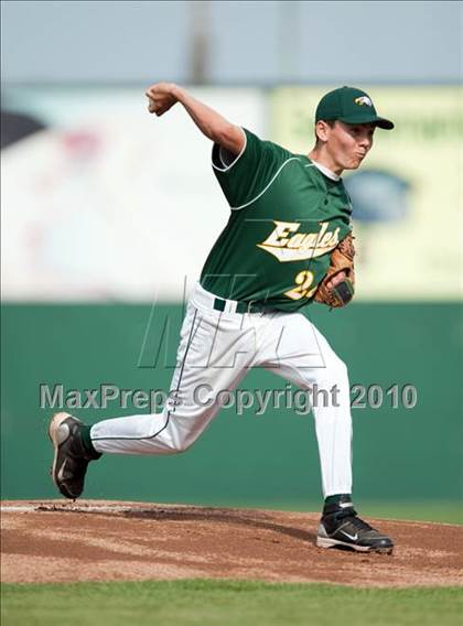 Thumbnail 3 in Redlands East Valley vs. Eisenhower (County Clash) photogallery.
