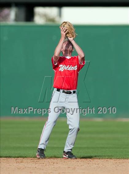 Thumbnail 2 in Redlands East Valley vs. Eisenhower (County Clash) photogallery.