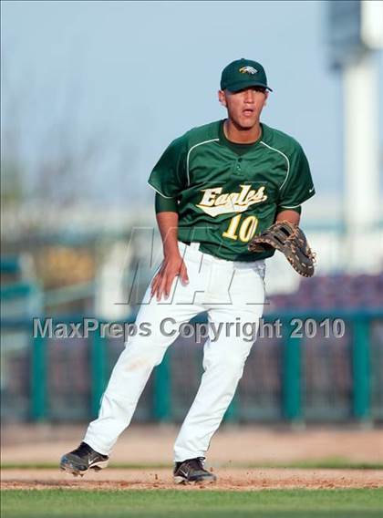 Thumbnail 2 in Redlands East Valley vs. Eisenhower (County Clash) photogallery.