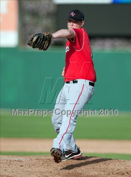 Thumbnail 1 in Redlands East Valley vs. Eisenhower (County Clash) photogallery.