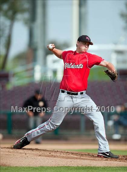 Thumbnail 3 in Redlands East Valley vs. Eisenhower (County Clash) photogallery.